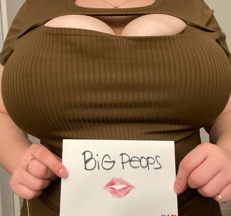 keyavaknight erotic model gallery