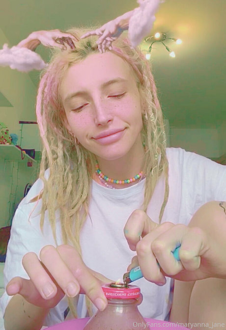 maryanna jane model top photo