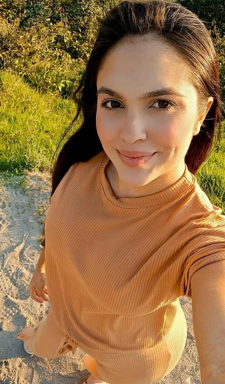 angyb05 model pornographic pic