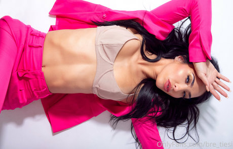 bre tiesi star nude image