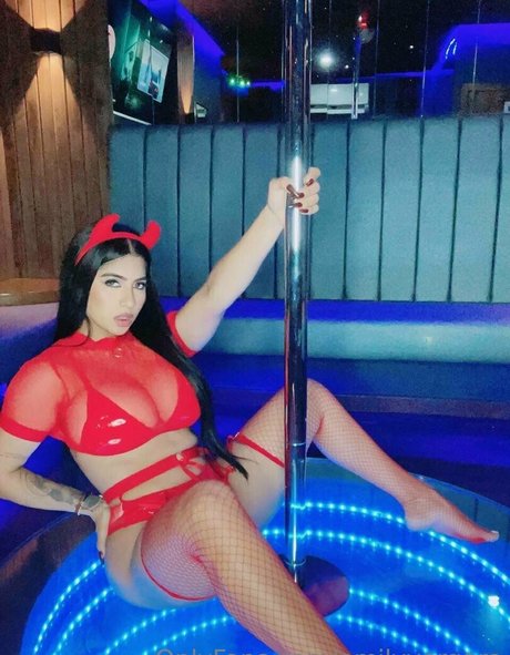 emilyvergara model naked pic