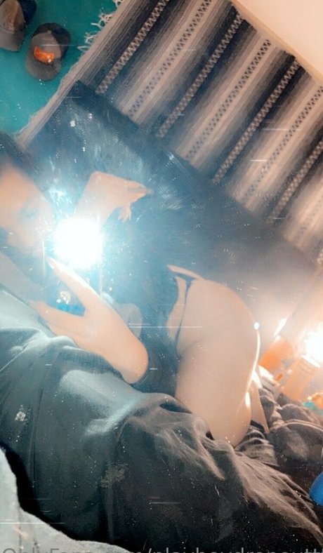 playboydropouttt exclusive model images