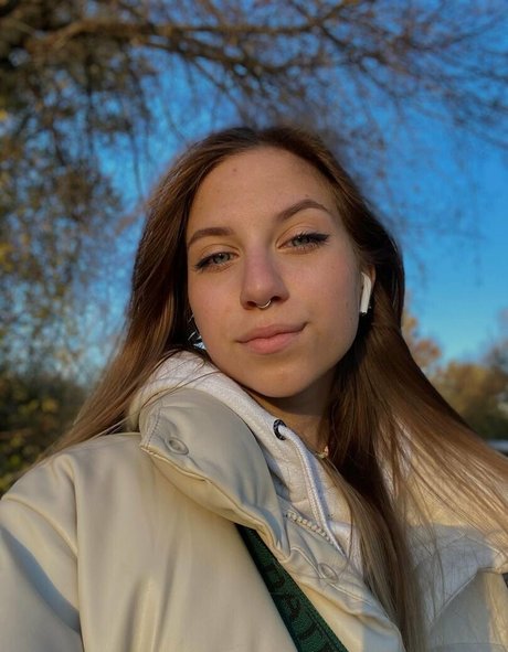 sunny anny pretty star pics