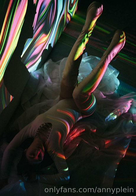 annyplein erotic star images