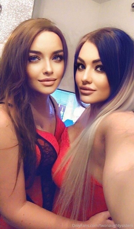 twonaughtysisters star art galleries