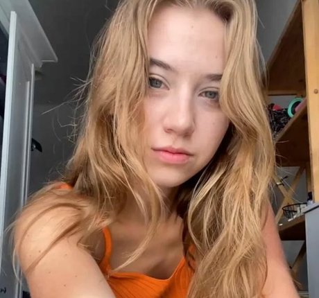 margo leevony perfect model pic