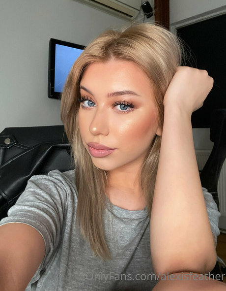 alexisfeather adult actress gallery