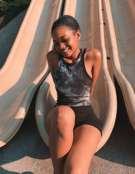 ciarasdailydelights sex star pic