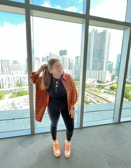 itskayls model porn photos