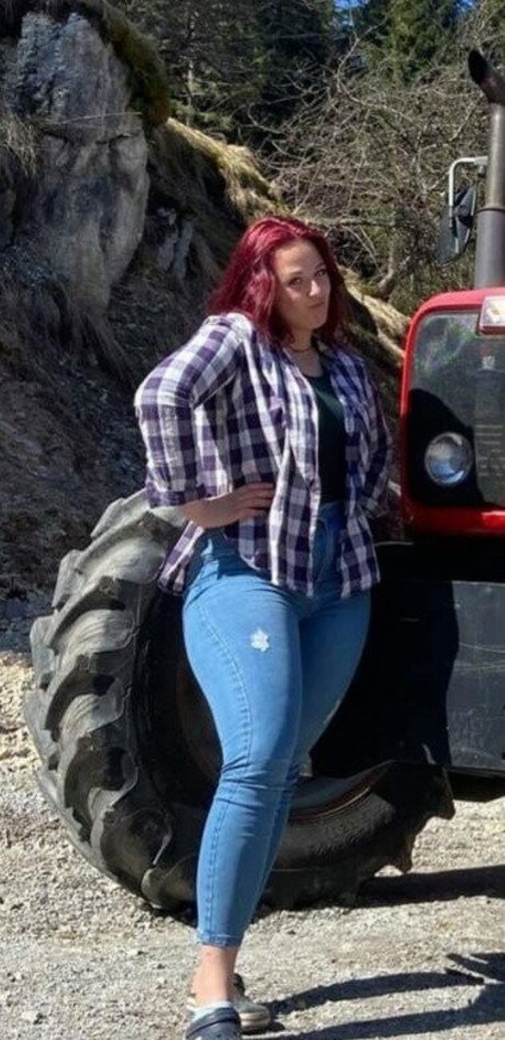 Pika Mikelj star best pic