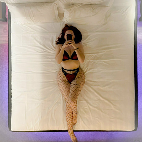 Alpha Luna adult actress photo