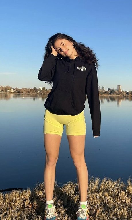 Jordan McDonald model naked images