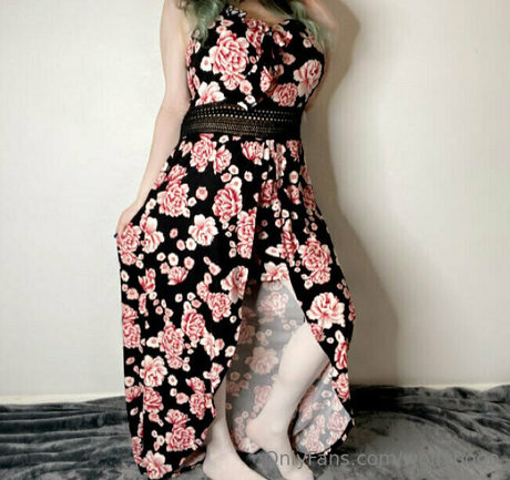 wolfybooo model adult photos