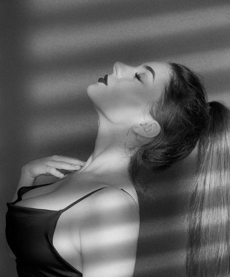 Taya Miller sex pornstar img