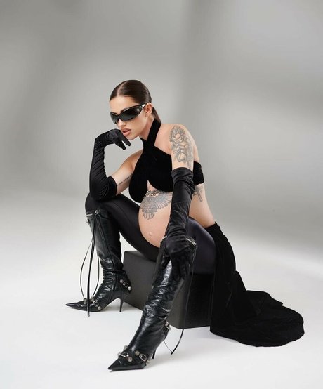 Gaelle Garcia Diaz naked actress pic