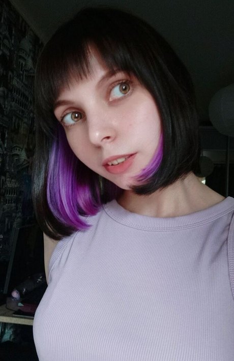 OwlLit model xxx photos