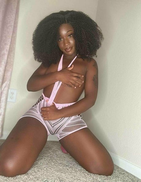 sahara night model sexy photo