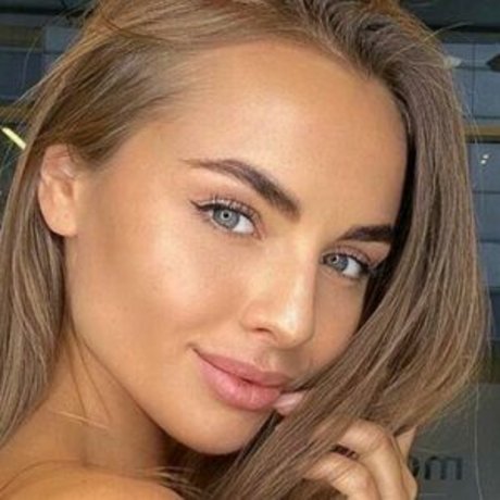 Dasha Pogadaeva pornstar pic
