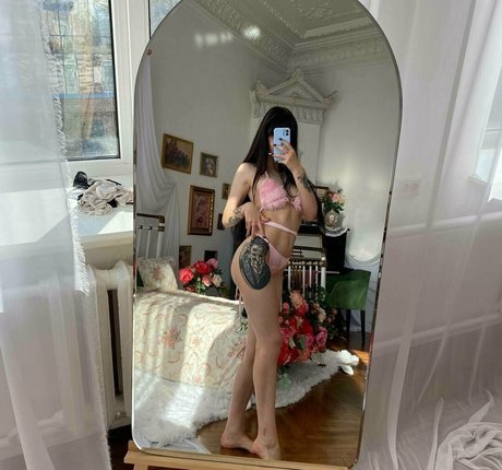 misakivirgin art star pic