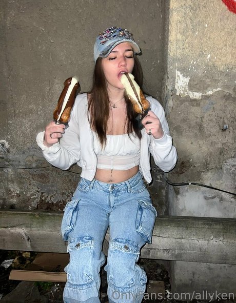 allyken pretty pornstar picture