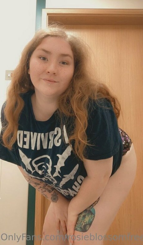 rosieblossomfree pornstar exclusive gallery
