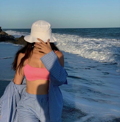 ines roml hot model image