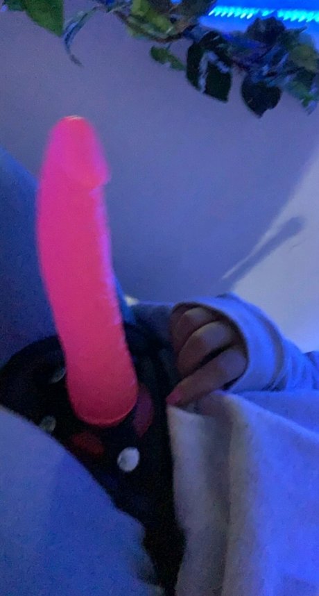 Daniriii naked pornstar pics