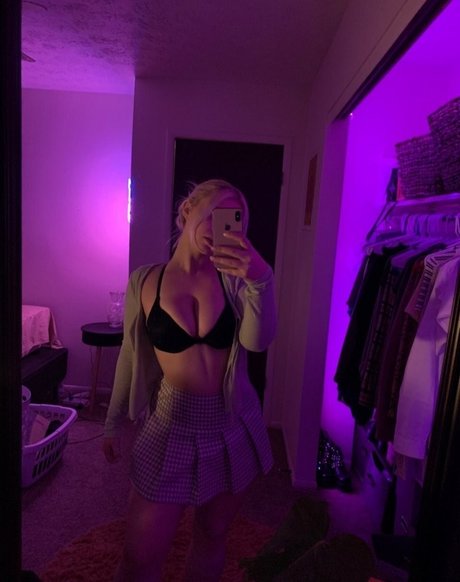 Daniriii free pornstar images