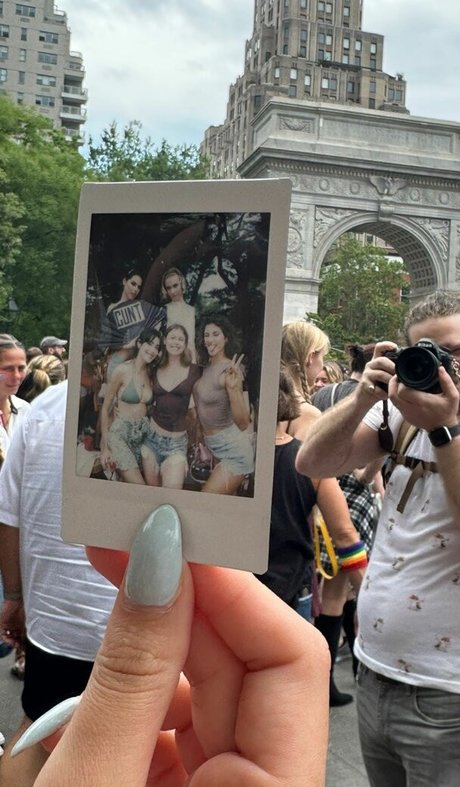 dela roo star top image