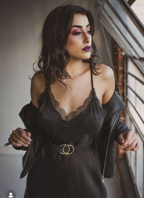 dela roo free pornstar photos