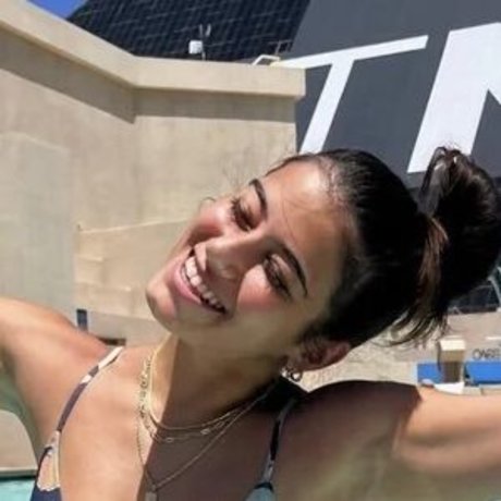 Sara Saffari pornstar hd img