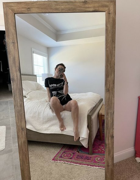 Peach Perfect pornographic actress img