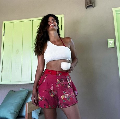 Emanuelle Araujo model beautiful pictures