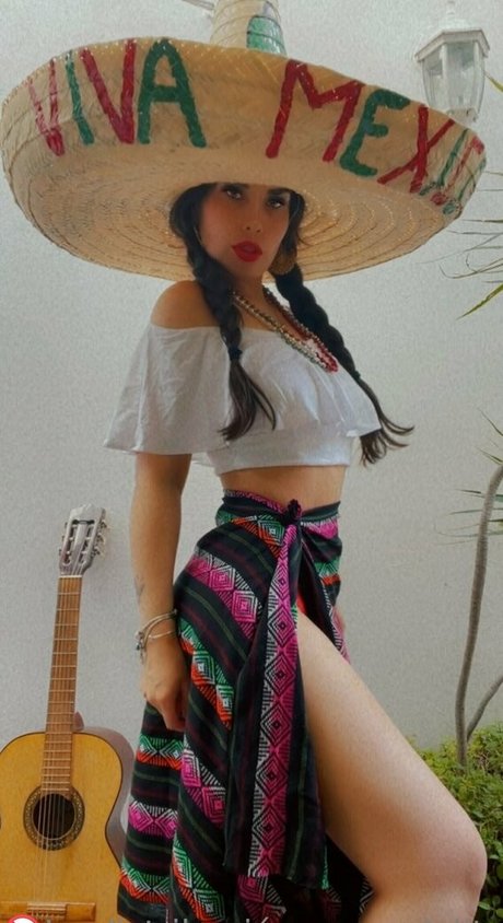 iamfey model xxx photos