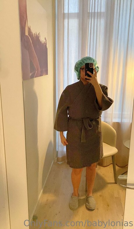 babylonias model exclusive img