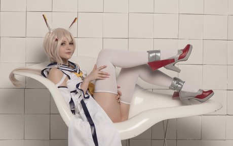 Tsuki Desu star pornographic img