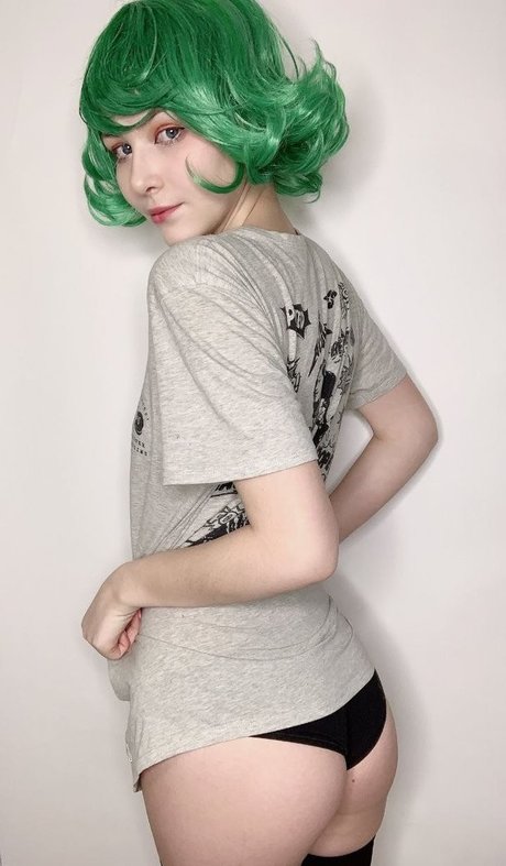 Tsuki Desu pornstar free photo