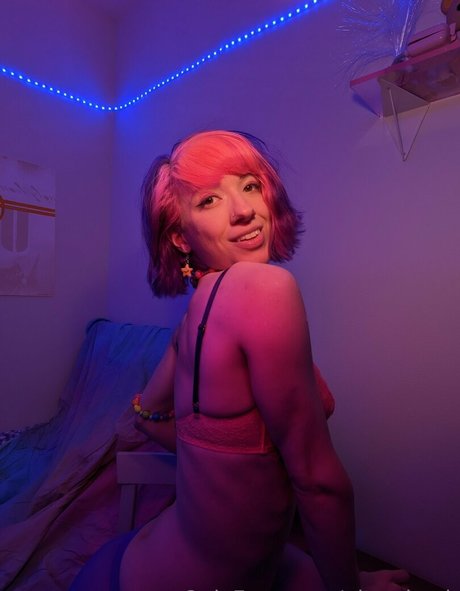 nitroskank naked model image