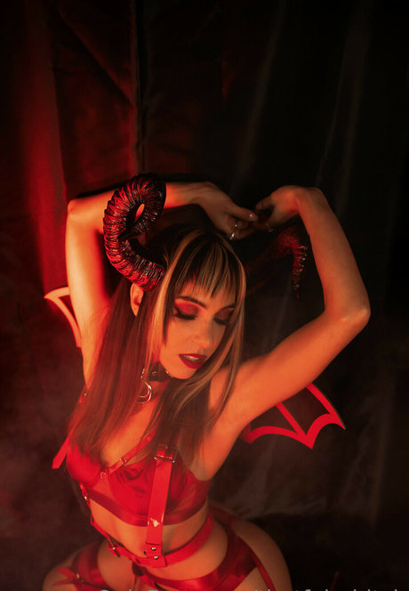 mj noble nudes star pic