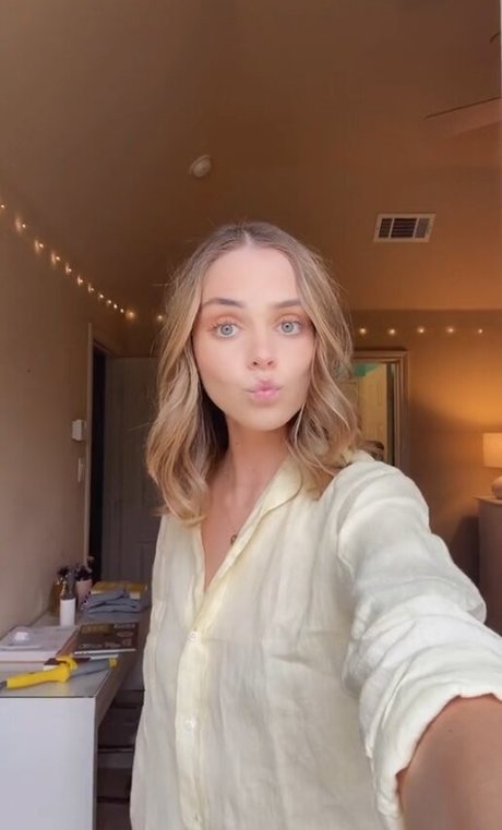 Lauren Mae model hd photo