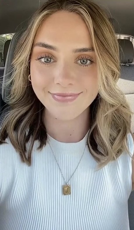 Lauren Mae nudes star image