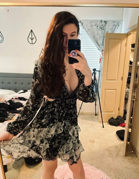 bloodyfans hd pornstar photo