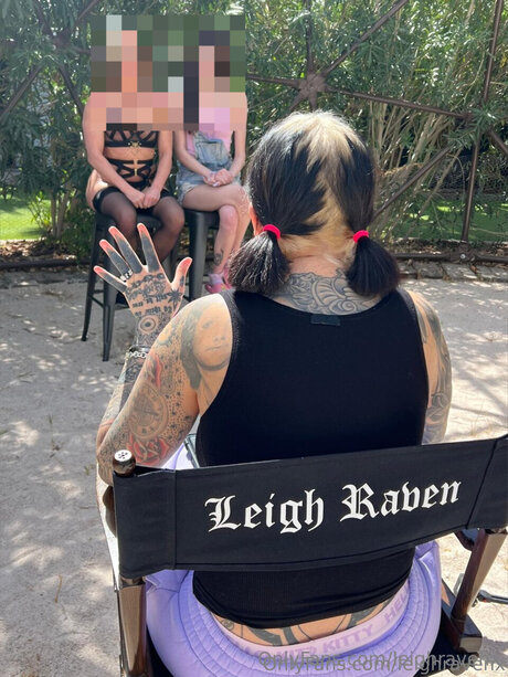 behind onlyfans hot images