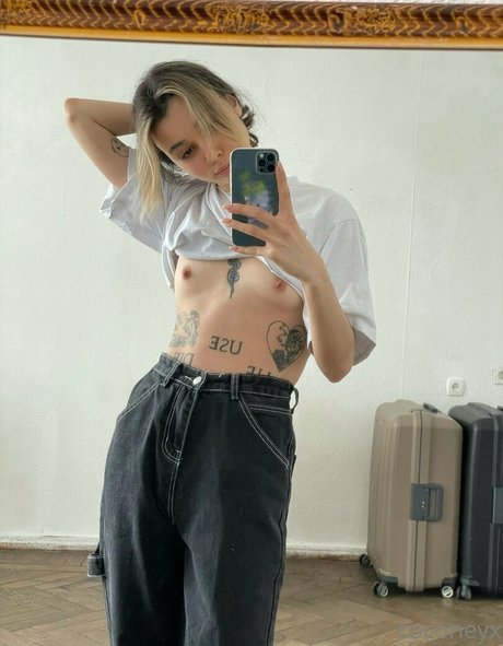 Coconeyx porn actress photo