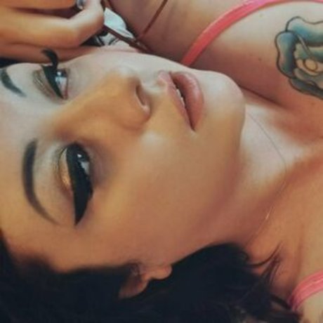 whatvioletdid naked model picture