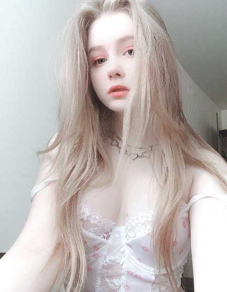 Xzwwass nude actress pics