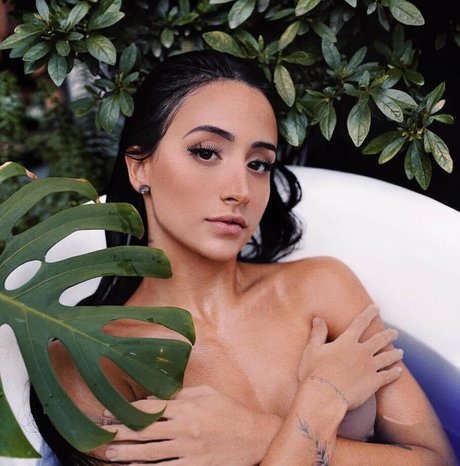 Mariana Nolasco hd pornstar photos