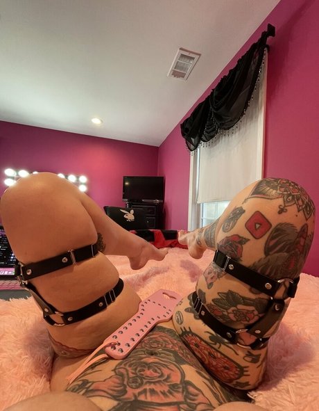 Morganjoycexo erotic pornstar photo