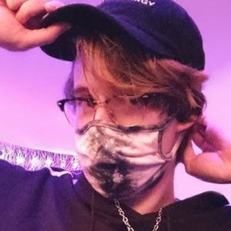 kaydeguts sexy actress images