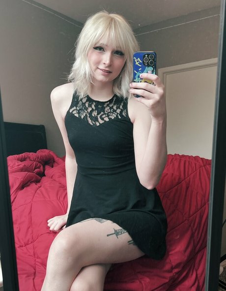 RoseWaltzEX Profile pic